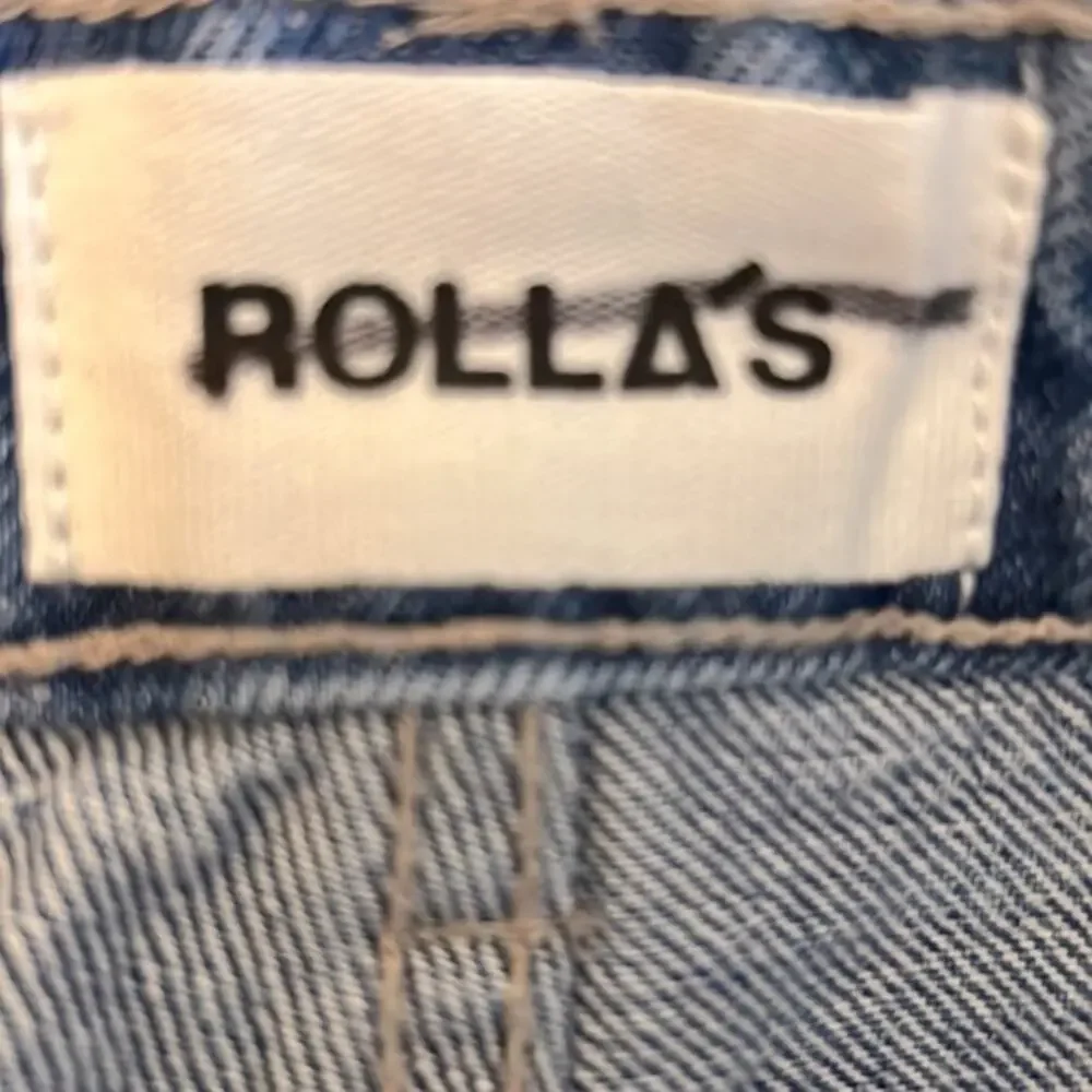 NWT Rolla’s Elle Super High Rise relaxed fit jeans in Garage Worn, 28